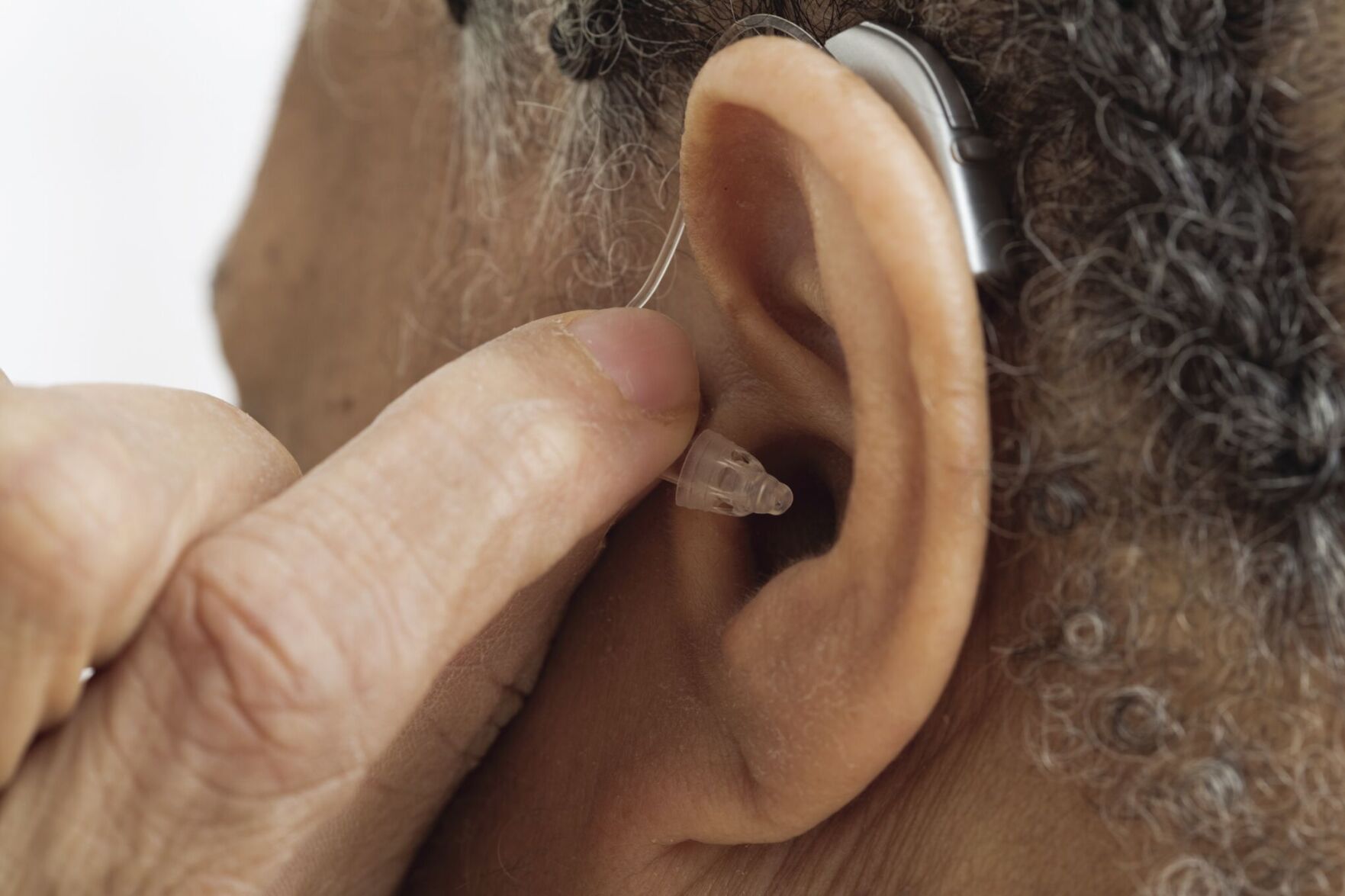 5 ways to protect hearing every day